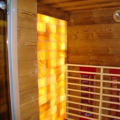 Prirodne solne opeke, pločice i stijene