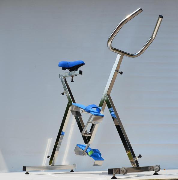 Vježbanje na podvodnom biciklu – Zabava za sve